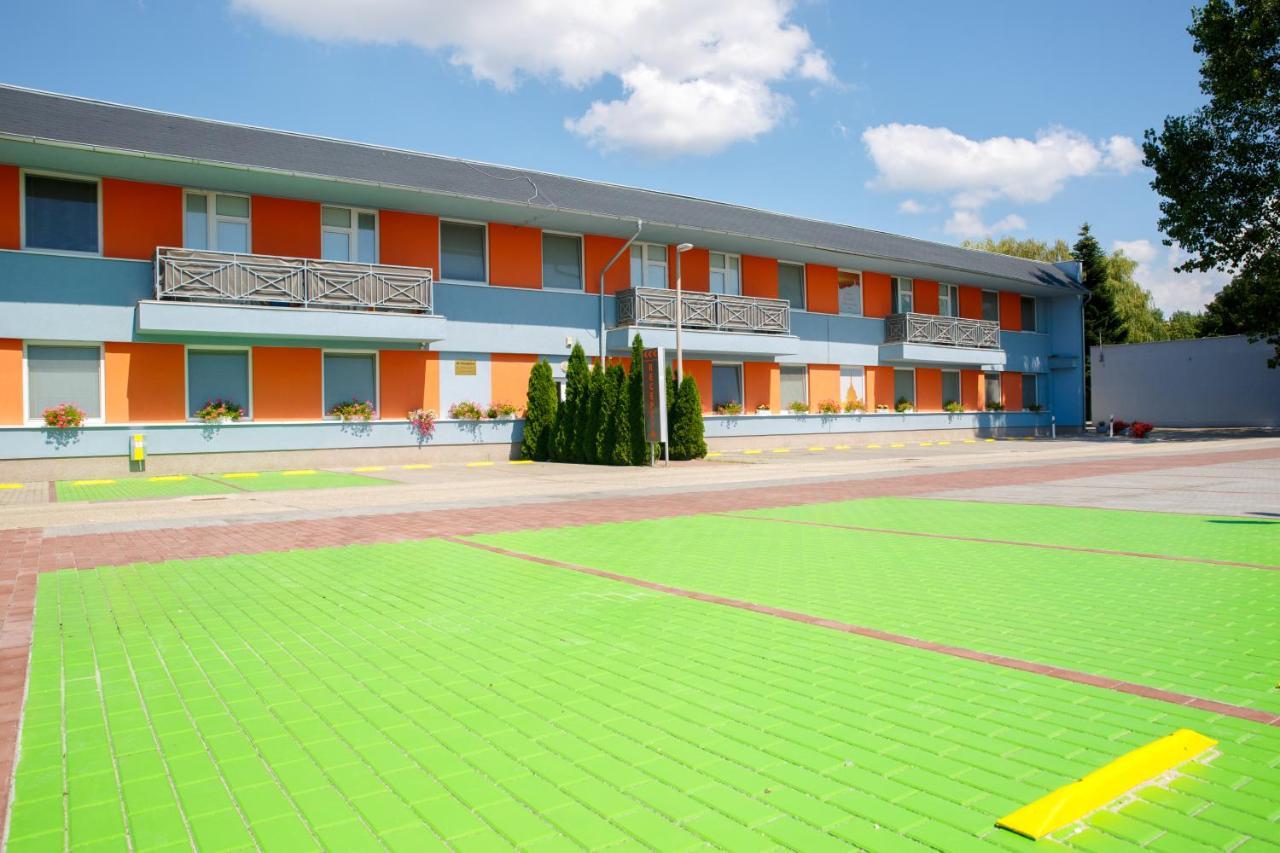 Agro Complex Apartments Nitra Exterior foto